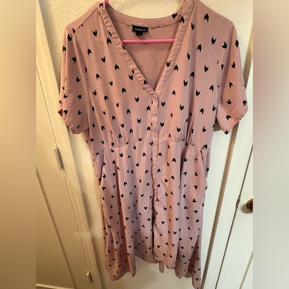 Torrid 2X Blush Pink Midi Dress with Chevron designs. - Picture 3 of 8